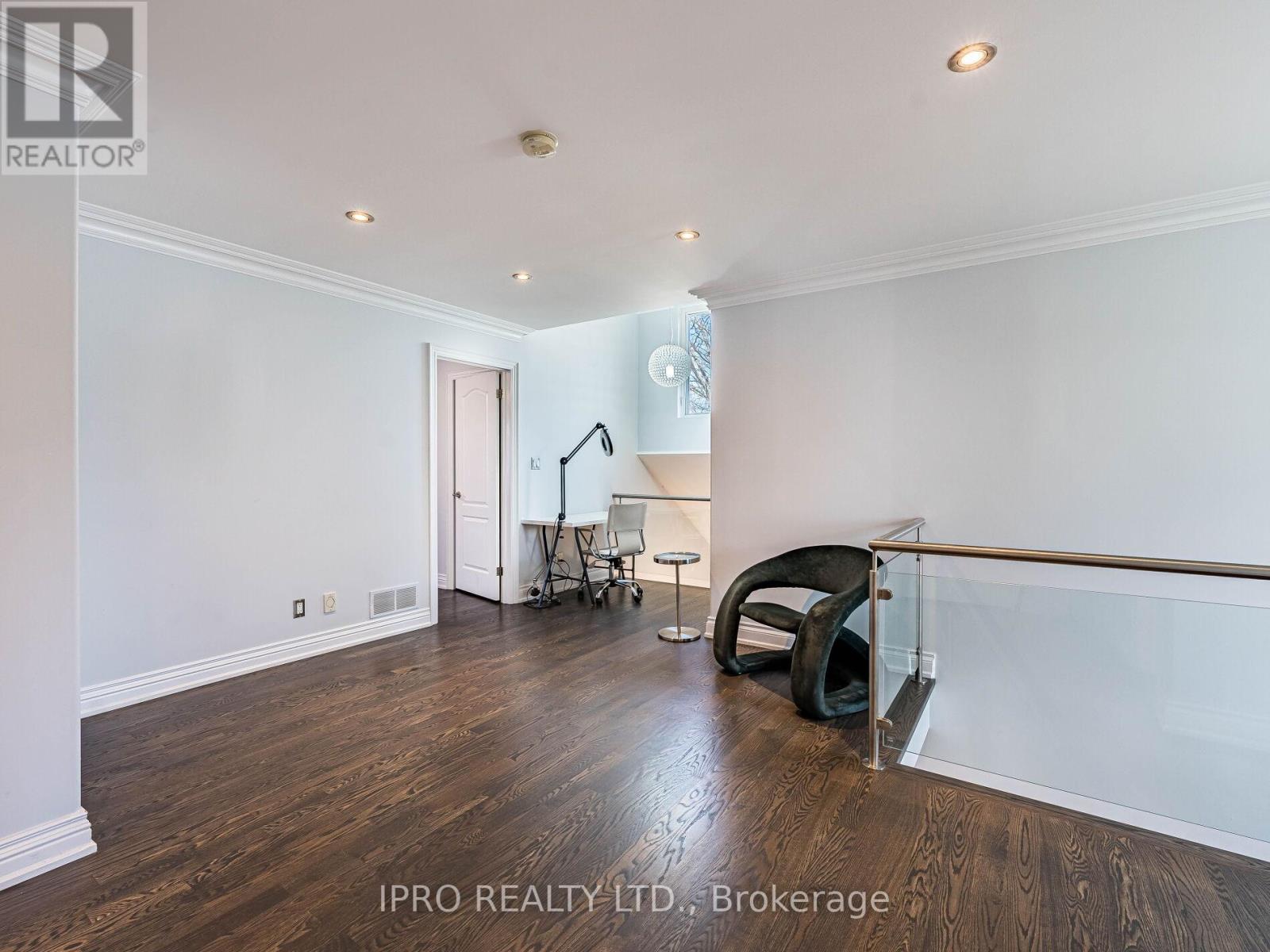 880 6th Street, Mississauga, Ontario  L5E 1N6 - Photo 29 - W12146907
