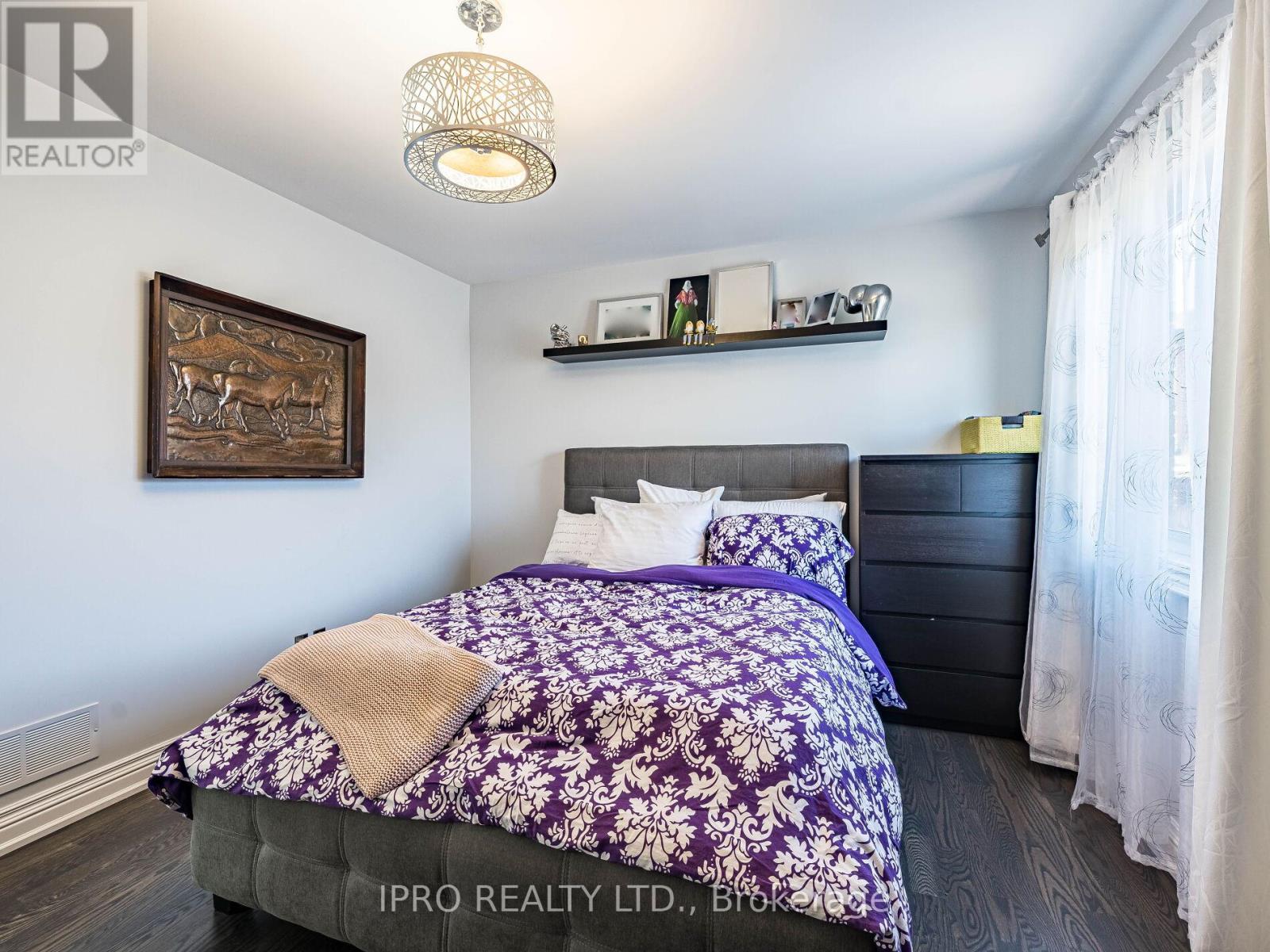 880 6th Street, Mississauga, Ontario  L5E 1N6 - Photo 30 - W12146907