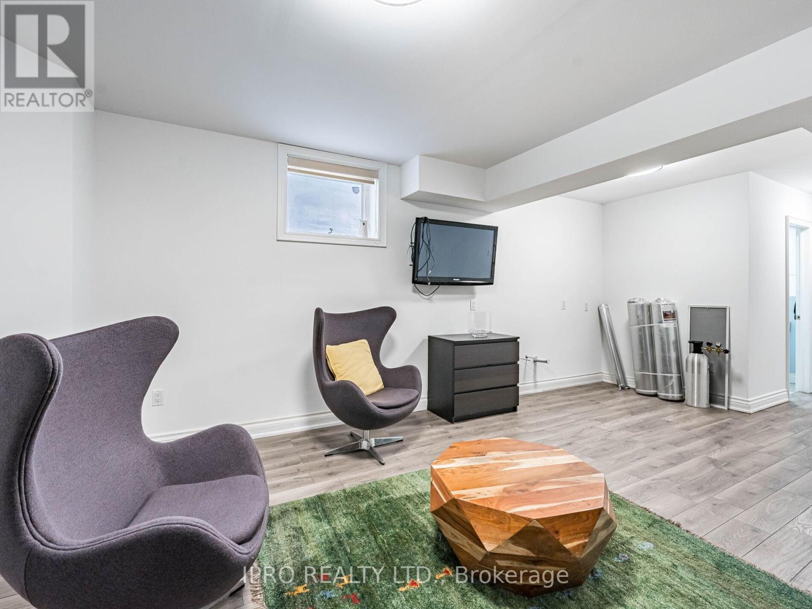 880 6th Street, Mississauga, Ontario  L5E 1N6 - Photo 41 - W12146907