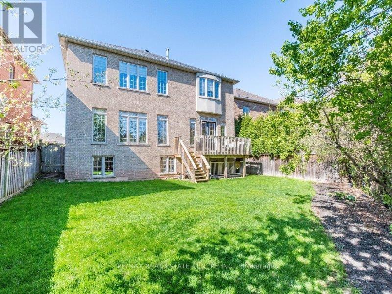 2117 Blackforest Crescent, Oakville, Ontario  L6M 4T7 - Photo 32 - W12146912