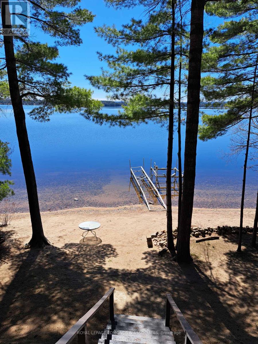643 Pine Point Lane, Killaloe, Ontario  K0J 2J0 - Photo 28 - X12044707