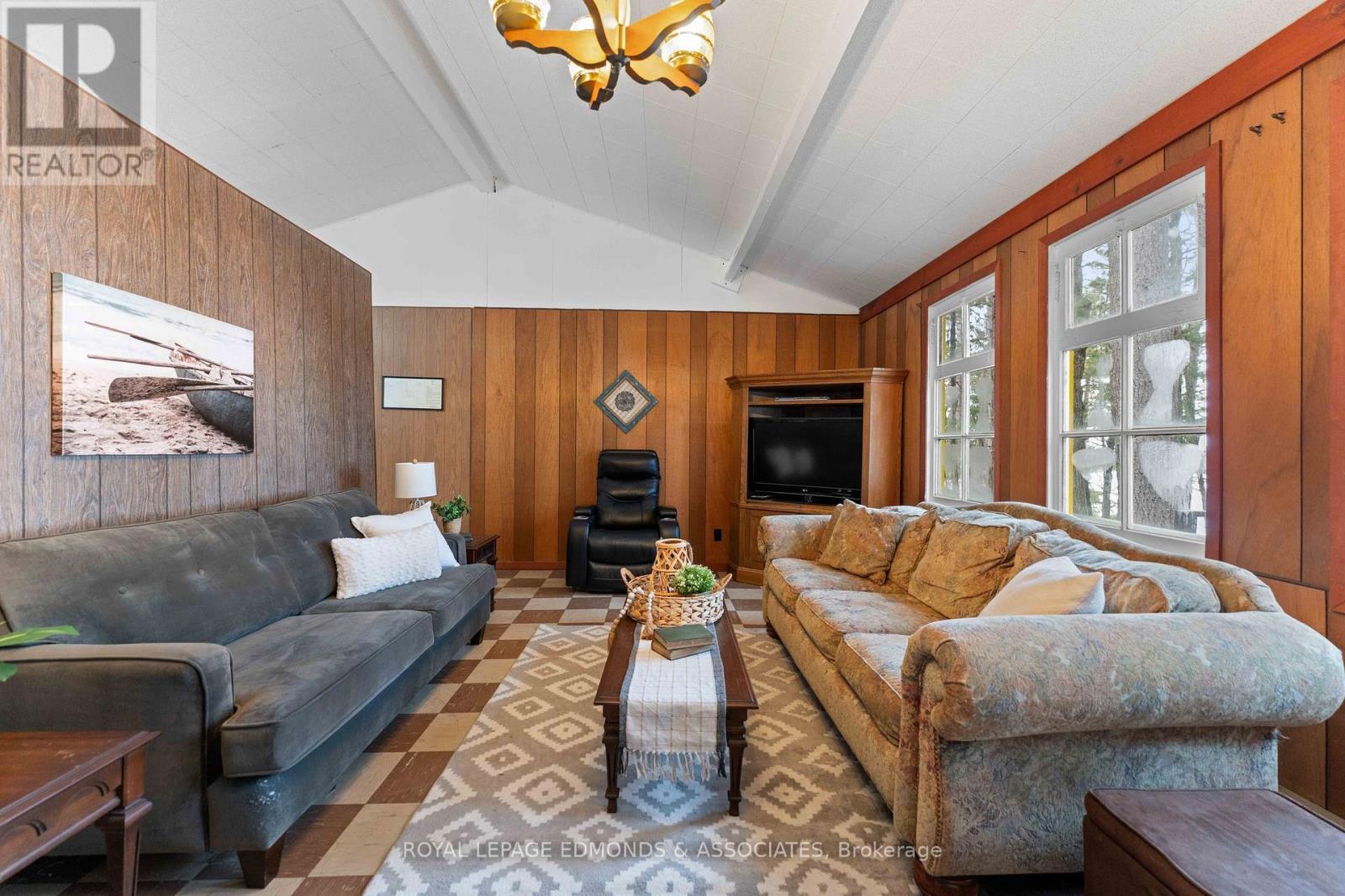 643 Pine Point Lane, Killaloe, Ontario  K0J 2J0 - Photo 8 - X12044707