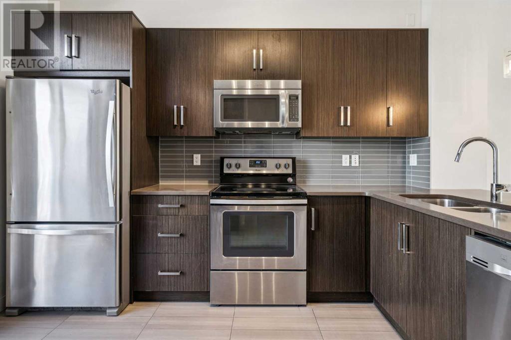 Property at 10 Walden Path SE image 3
