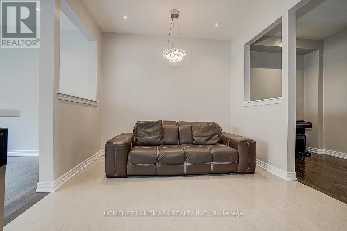 47 Percy Reesor Street, Markham, Ontario  L6C 0N1 - Photo 15 - N12144476