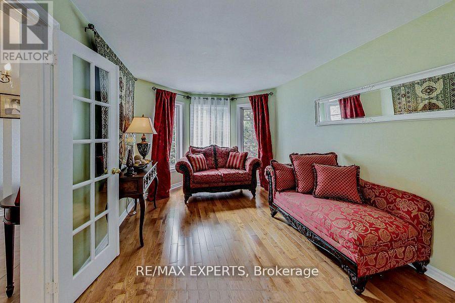 5 Kelsey Crescent, Barrie, Ontario  L4N 0J5 - Photo 14 - S12034562
