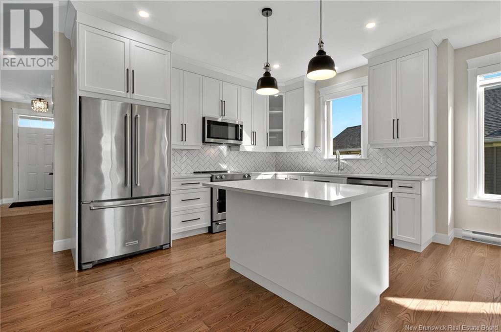 Property at 673 Royal Oaks Boulevard image 3