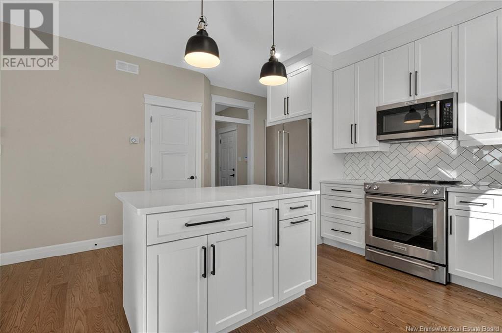Property at 673 Royal Oaks Boulevard image 4