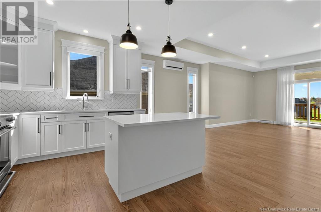 Property at 673 Royal Oaks Boulevard image 5