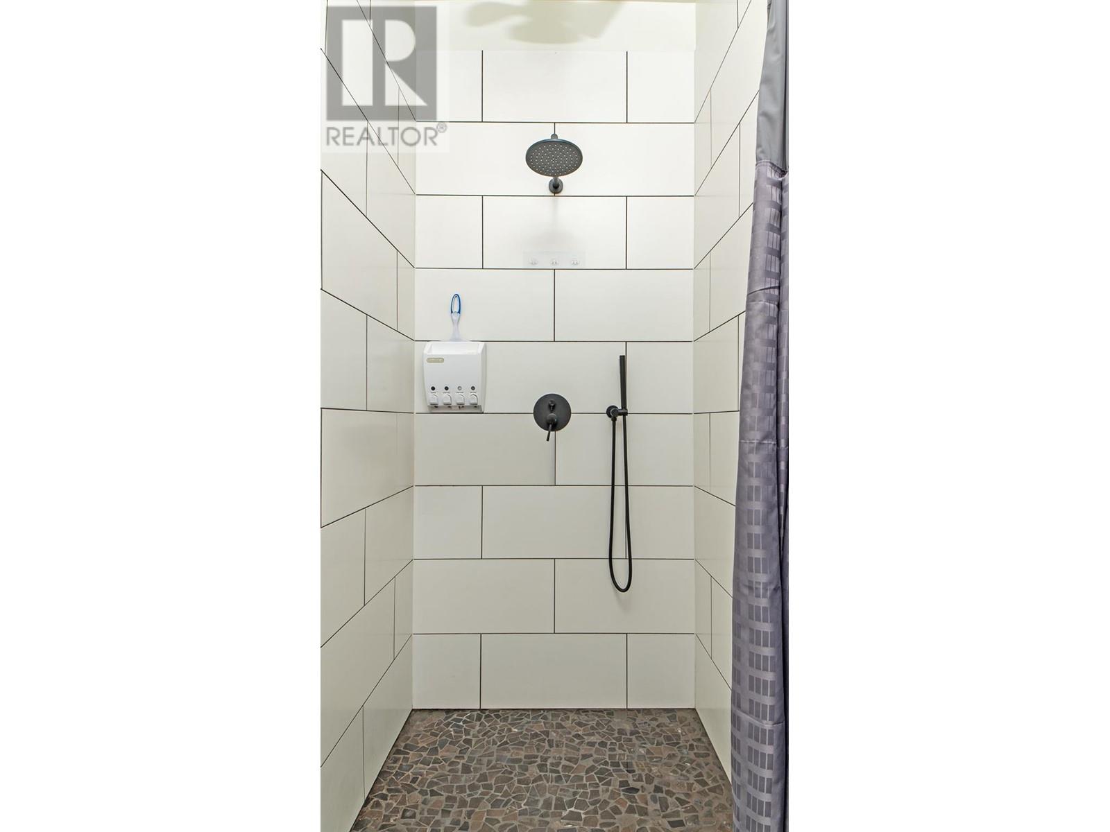 315 Canyon Street, Creston, British Columbia  V0B 1G3 - Photo 34 - 10346861