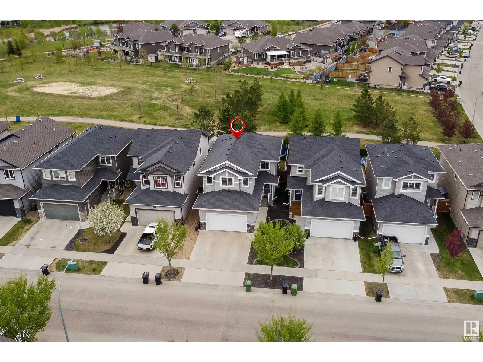 Property at 99 RIDGELAND WY image 2