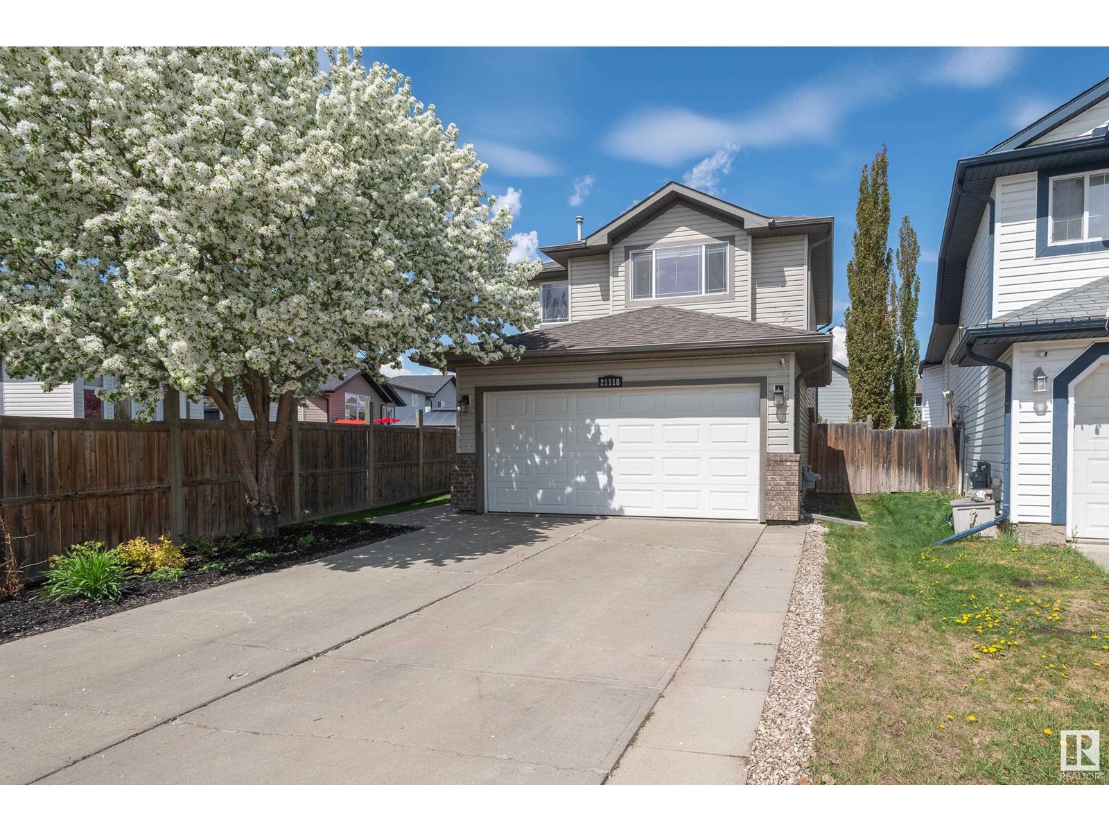 21118 92A AV NW, edmonton, Alberta