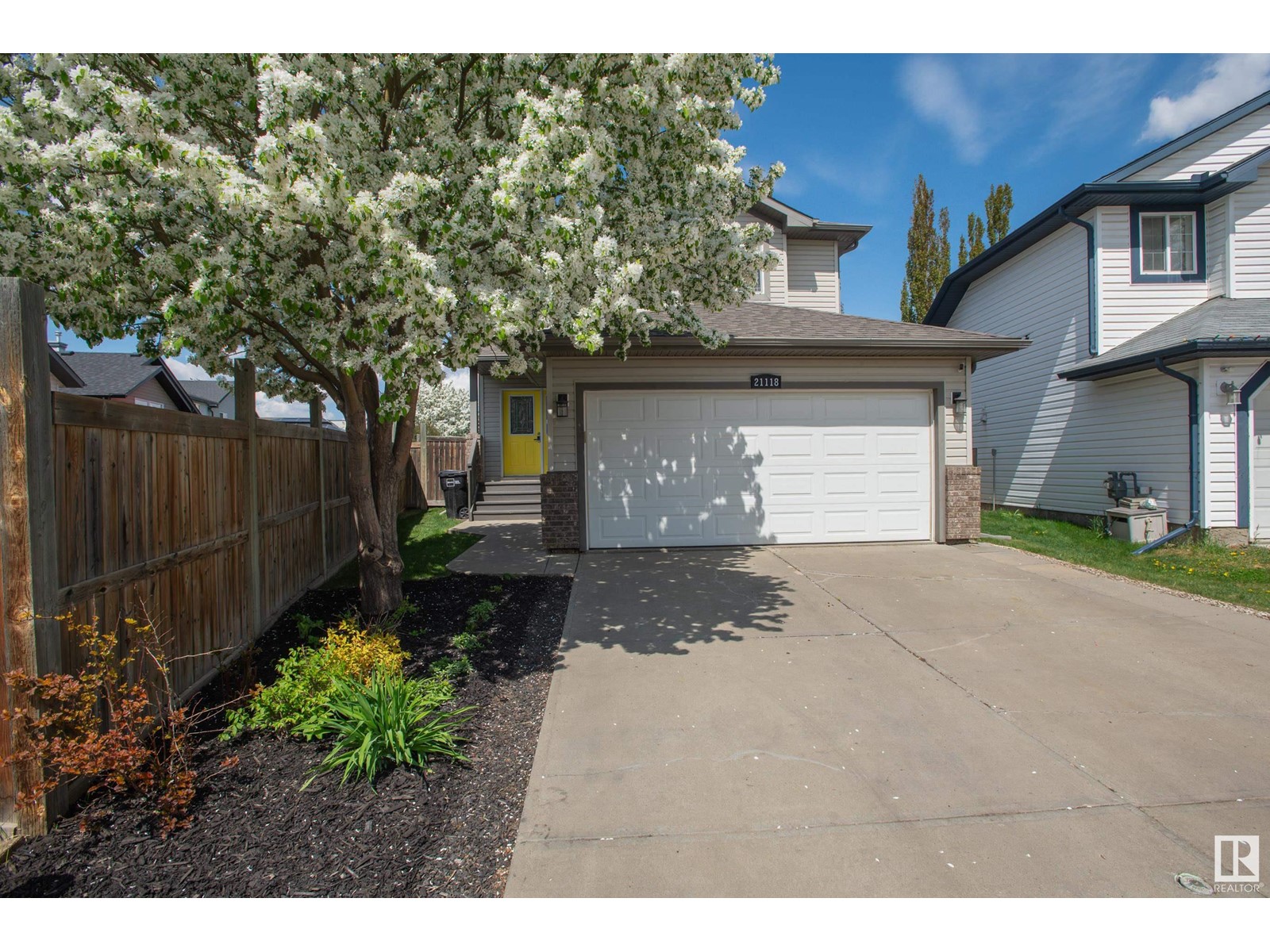 21118 92a Av Nw, Edmonton, Alberta  T5T 6Z2 - Photo 2 - E4436287