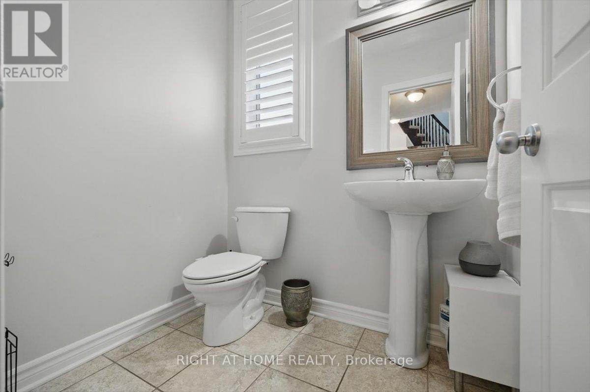 228 Wildcliff Way, Ottawa, Ontario  K4A 0L3 - Photo 20 - X12147040