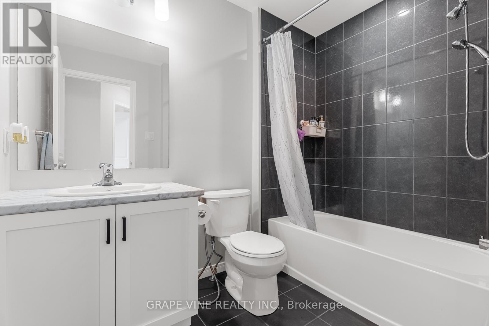 678 Taliesin Crescent, Ottawa, Ontario  K2S 2W5 - Photo 28 - X12147130
