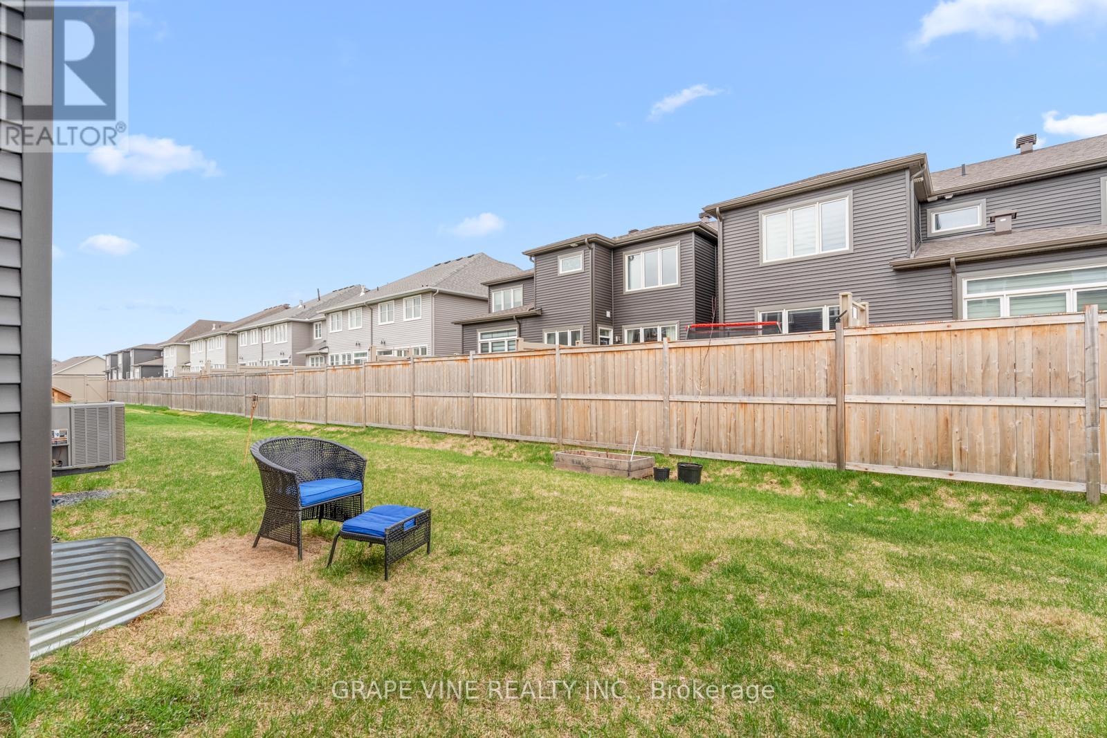 678 Taliesin Crescent, Ottawa, Ontario  K2S 2W5 - Photo 33 - X12147130