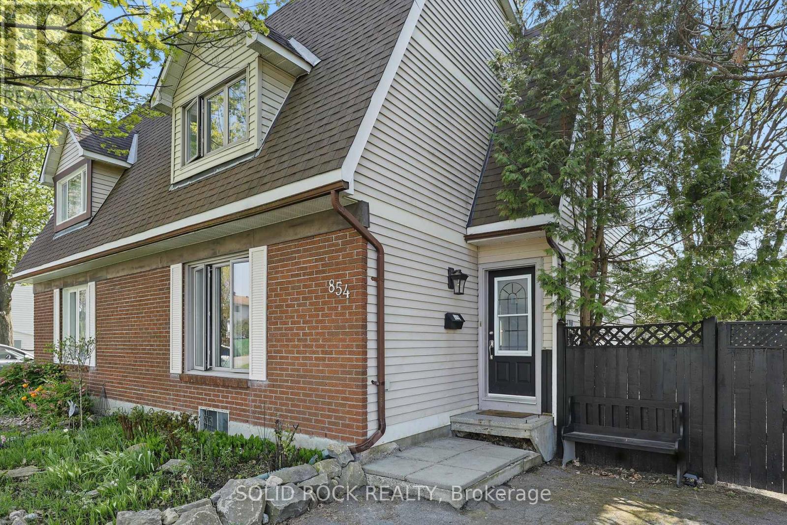 Property at 854 BORLAND DRIVE image 3