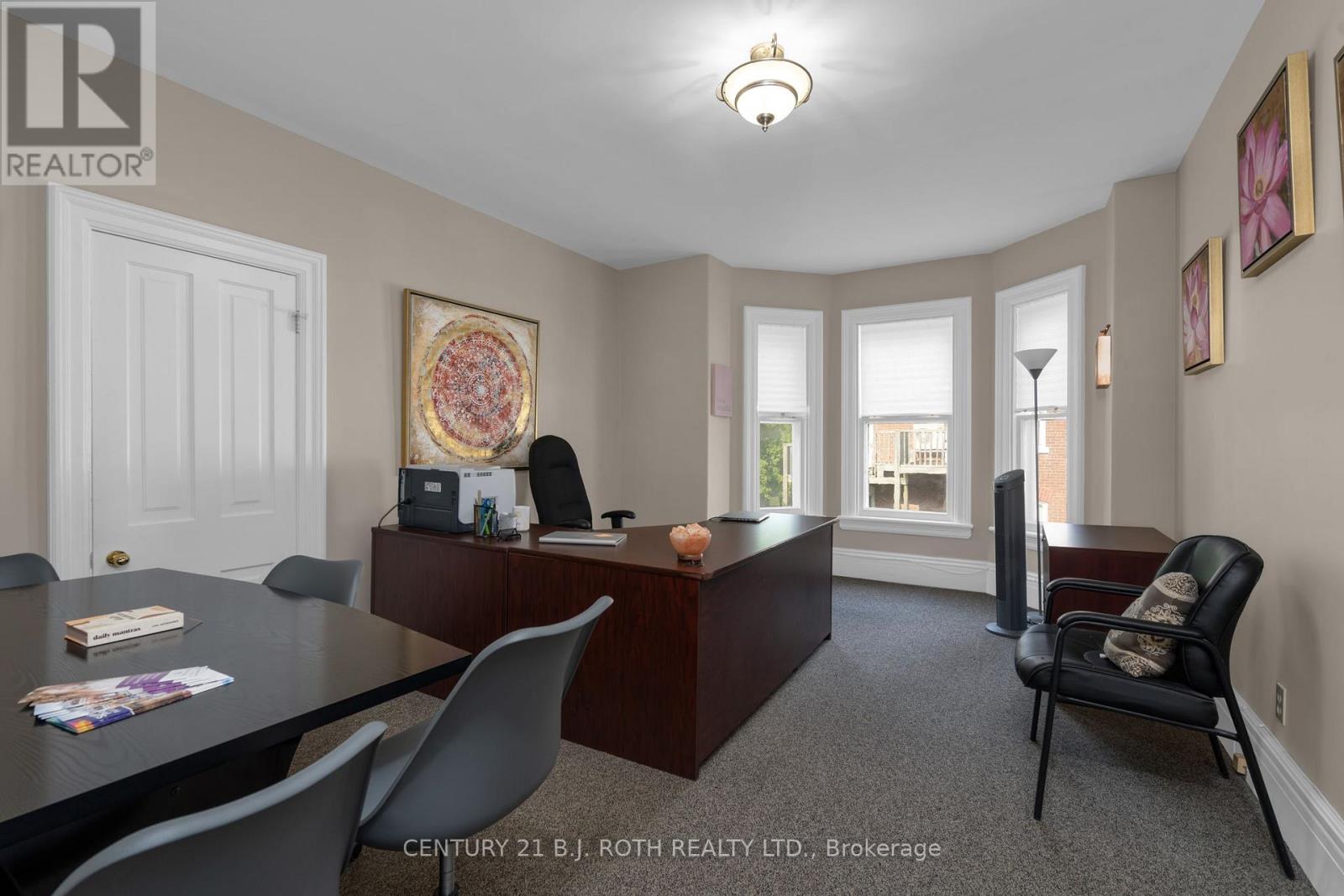 80 Worsley Street, Barrie, Ontario  L4M 1L8 - Photo 12 - S12143336