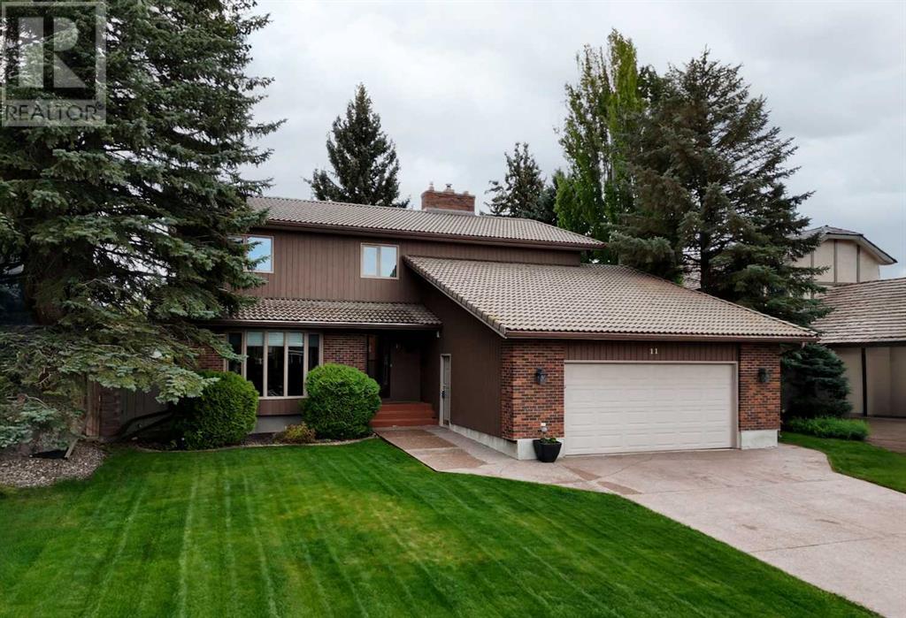 Property at 11 Tudor Court S image 1