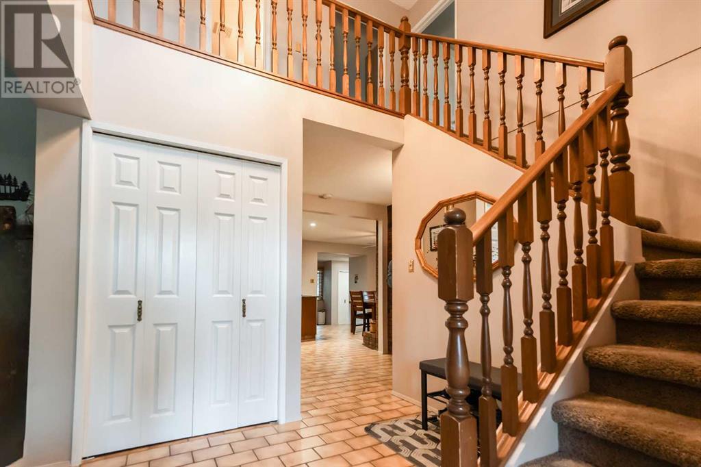Property at 11 Tudor Court S image 3