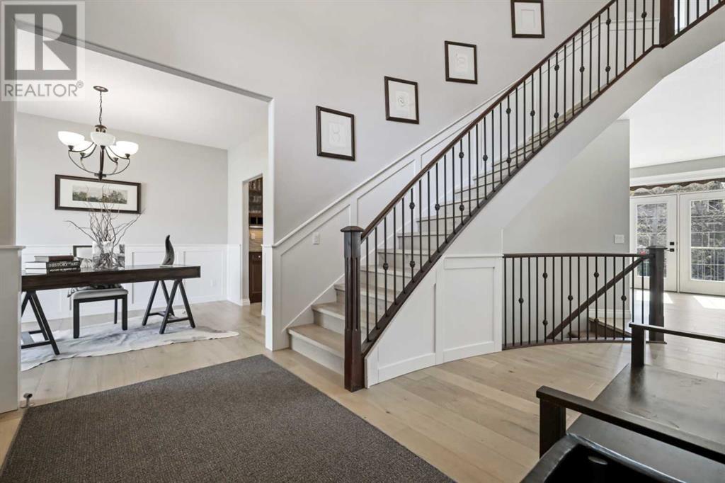 Property at 14 Discovery Ridge Circle SW image 3
