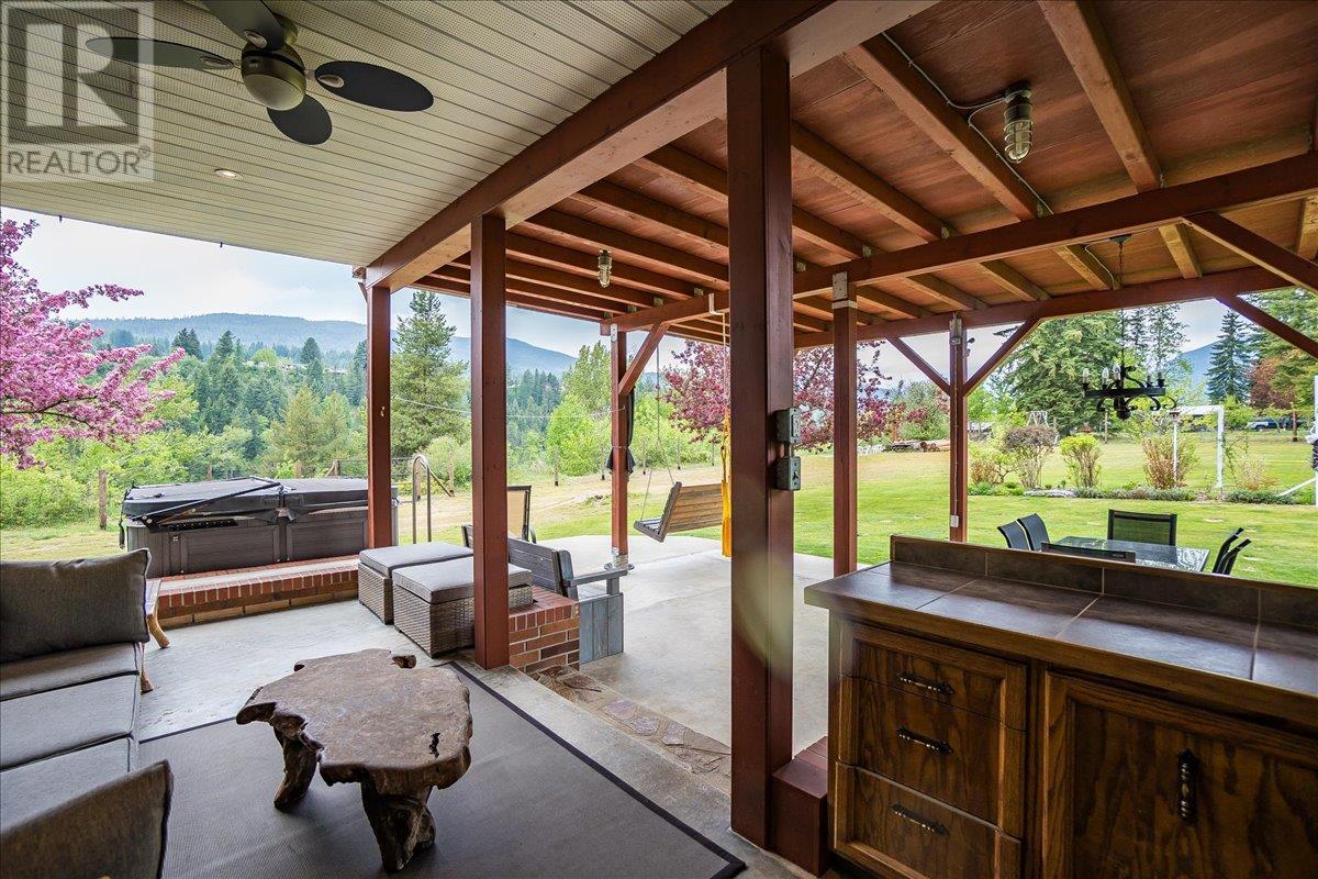 887 Waterloo Road, Castlegar, British Columbia  V1N 4K8 - Photo 74 - 10342235