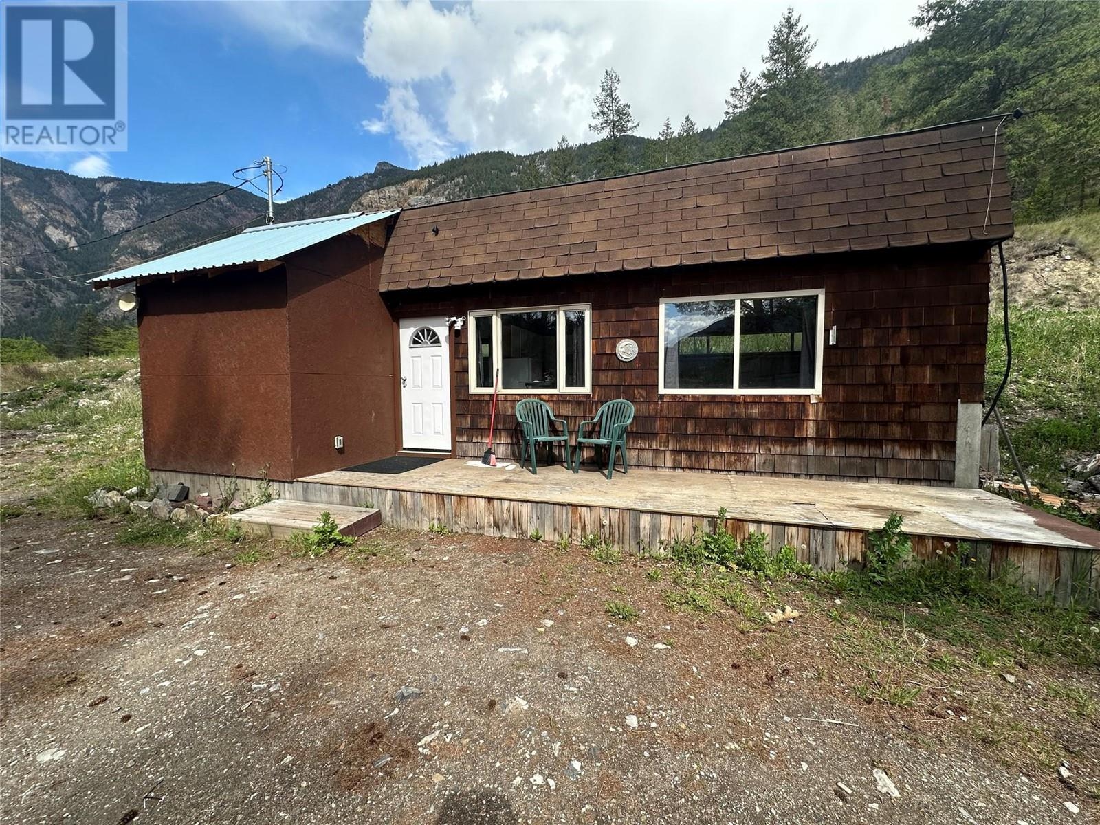852 FIRST Avenue, Hedley, British Columbia