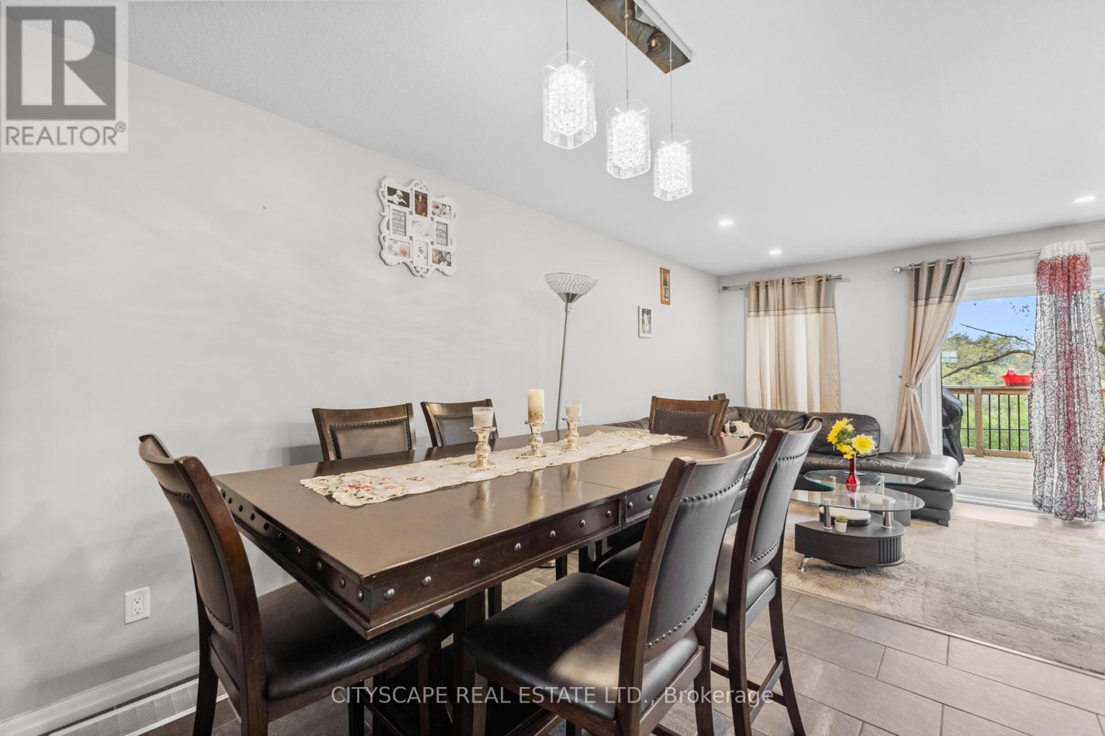 20 - 135 Hardcastle Drive W, Cambridge, Ontario  N1S 0B6 - Photo 11 - X12105697