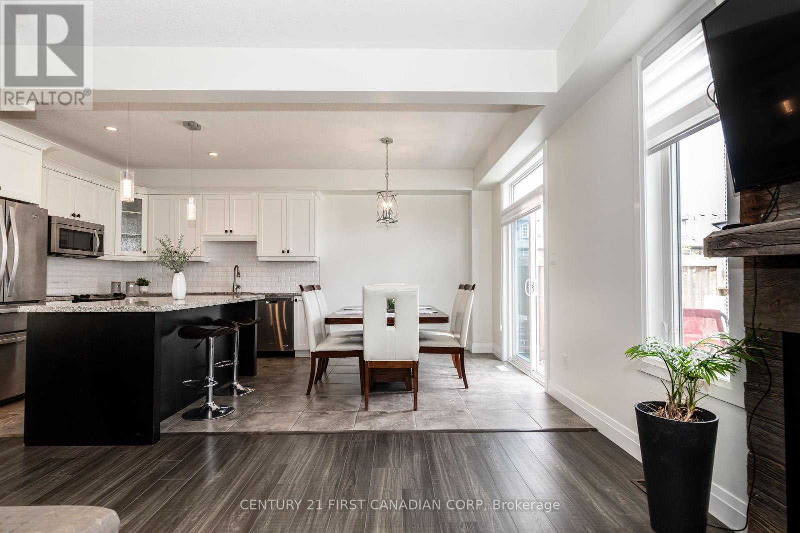 12 - 275 Callaway Road, London North (North R), Ontario  N6G 0N8 - Photo 11 - X12147184
