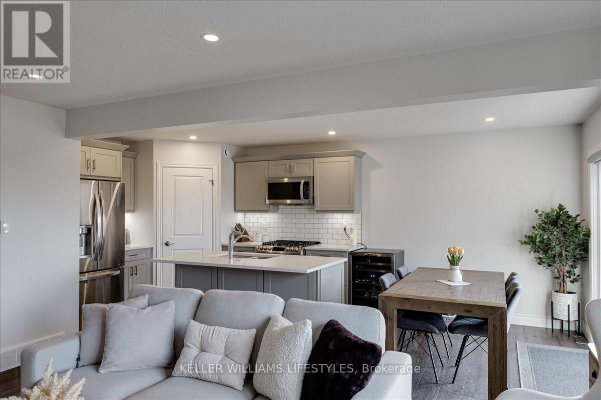 100 Gilmour Drive, Lucan Biddulph, Ontario  N0M 2J0 - Photo 17 - X12147215