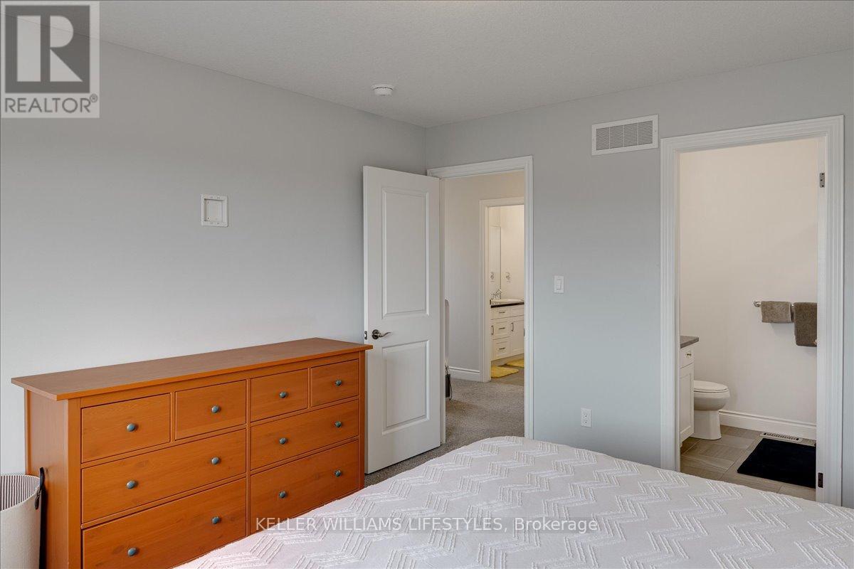 100 Gilmour Drive, Lucan Biddulph, Ontario  N0M 2J0 - Photo 31 - X12147215