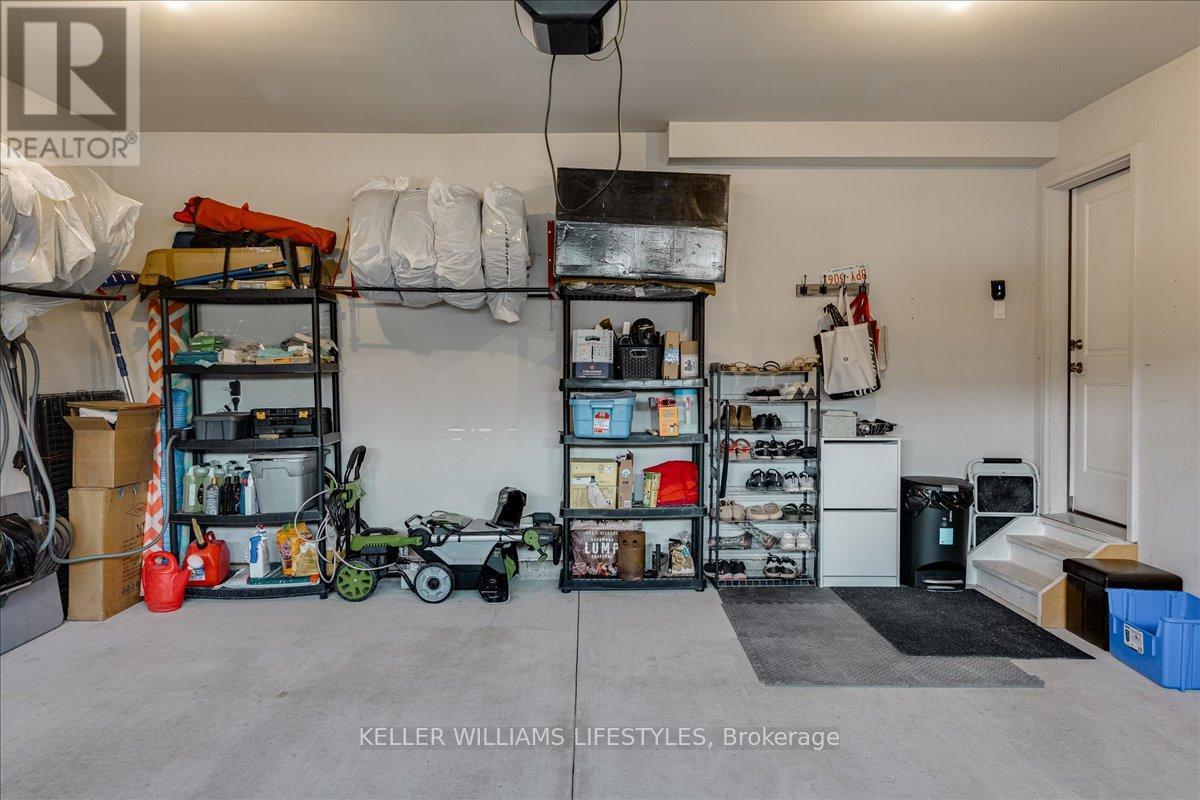 100 Gilmour Drive, Lucan Biddulph, Ontario  N0M 2J0 - Photo 37 - X12147215
