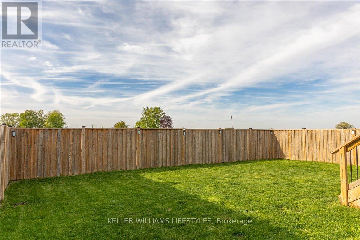 100 Gilmour Drive, Lucan Biddulph, Ontario  N0M 2J0 - Photo 41 - X12147215