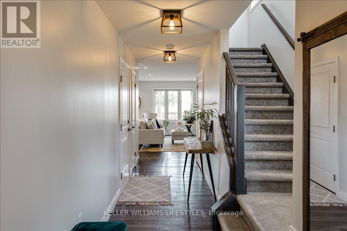 100 Gilmour Drive, Lucan Biddulph, Ontario  N0M 2J0 - Photo 6 - X12147215