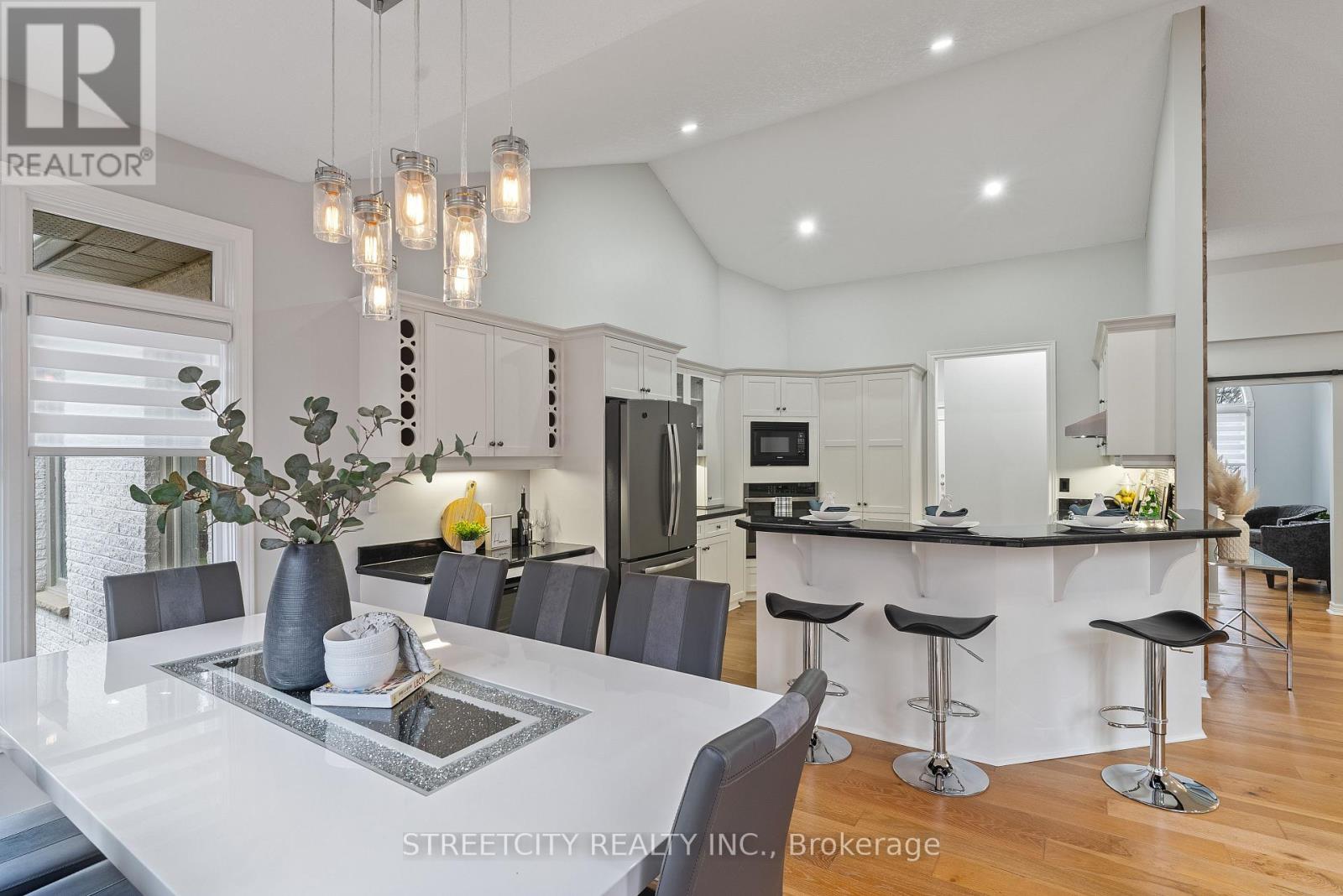 27 Wynfield Lane S, Middlesex Centre, Ontario  N6H 5L2 - Photo 15 - X12147265