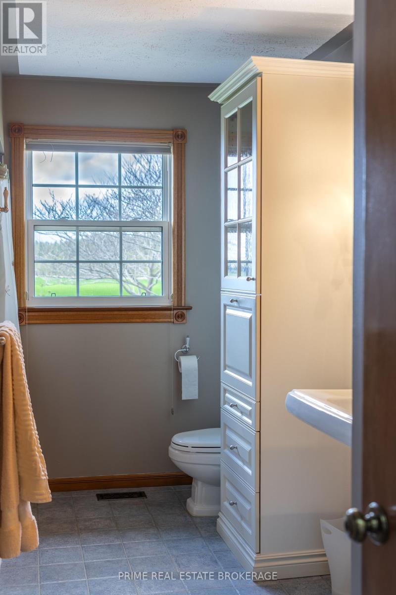 9254 Maynard Line, Chatham-Kent (Chatham), Ontario  N7M 5J3 - Photo 34 - X12147270