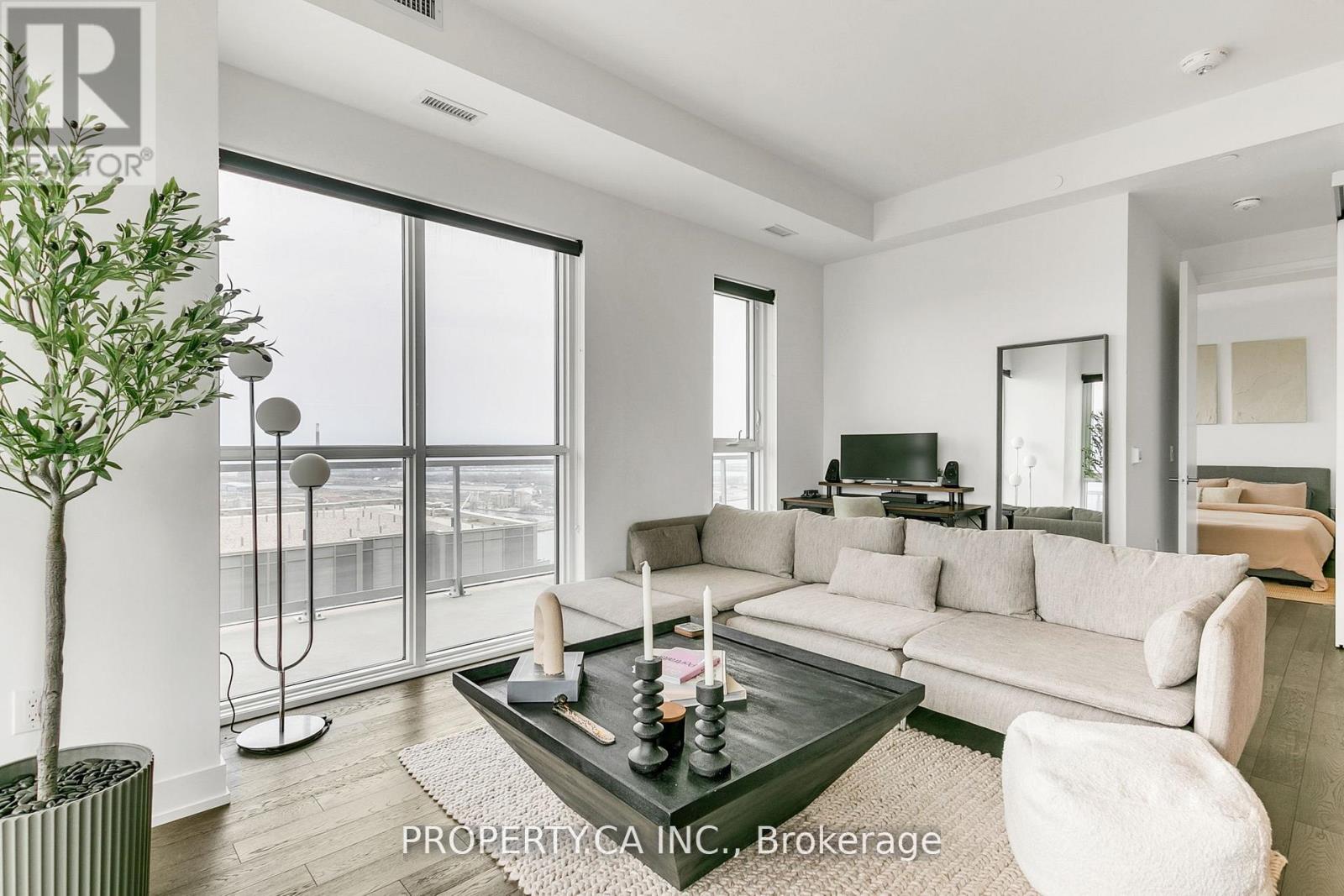 4005 - 15 Lower Jarvis Street, Toronto, Ontario  M5E 1R7 - Photo 5 - C12146789