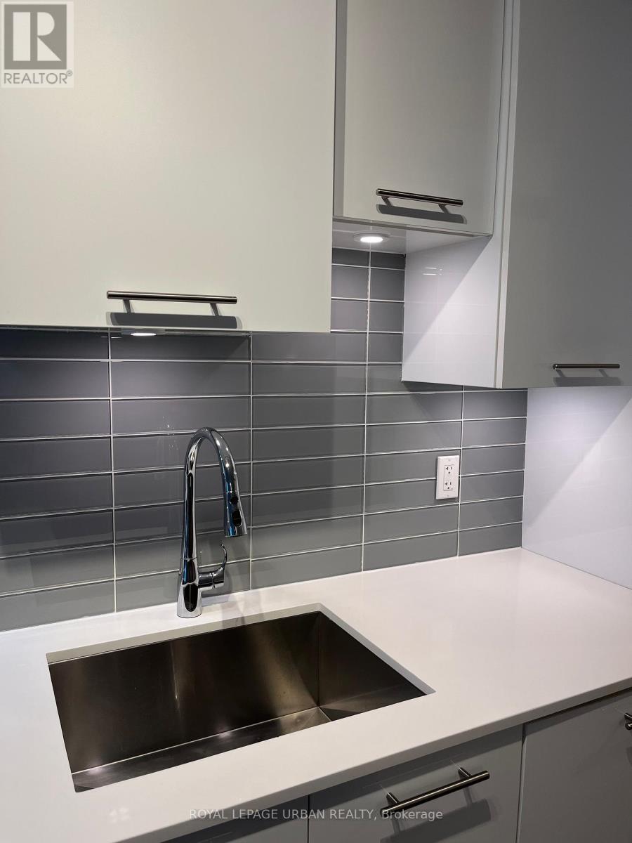1007 - 99 Broadway Avenue, Toronto, Ontario  M4P 0E3 - Photo 3 - C12146970