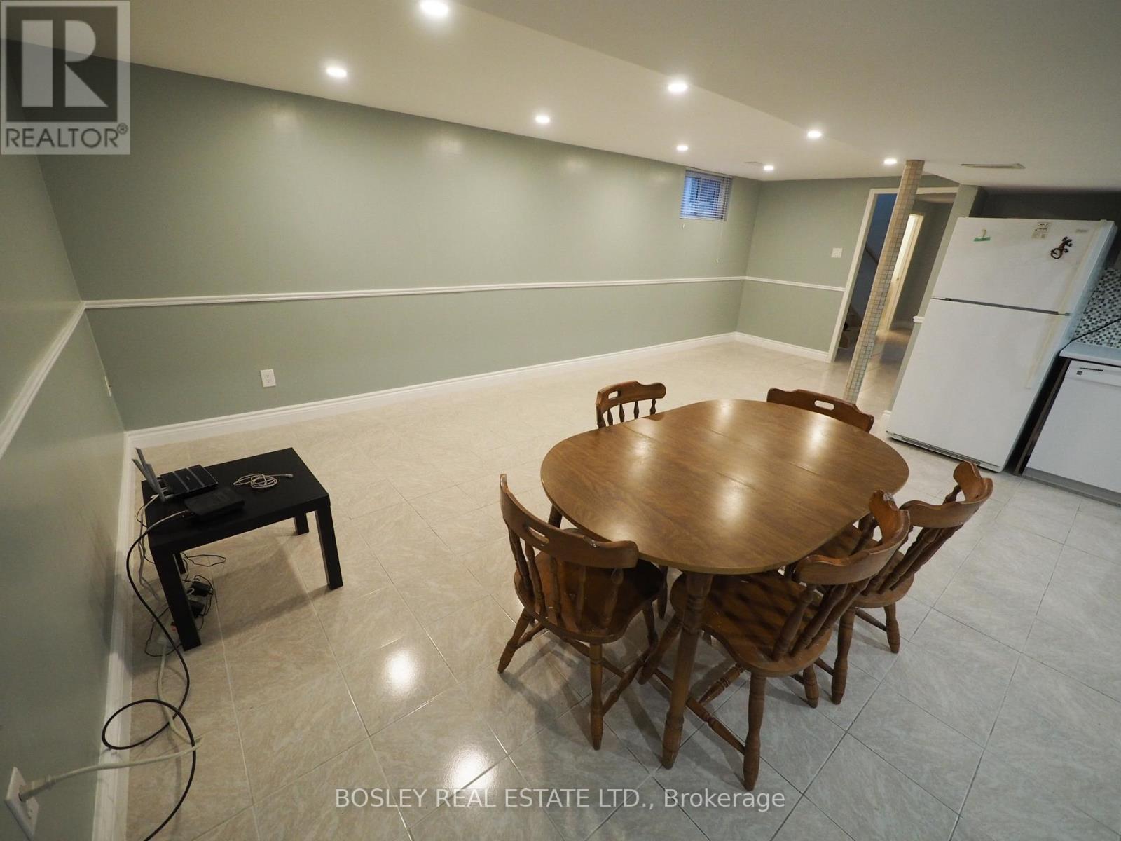27 Edmonton Road, Toronto, Ontario  M2J 3W7 - Photo 3 - C12147002