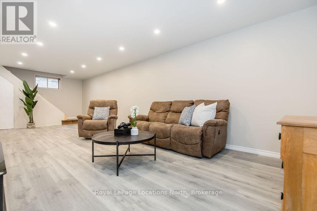 44 Stroud Crescent, Wasaga Beach, Ontario  L9Z 2T5 - Photo 26 - S12147084