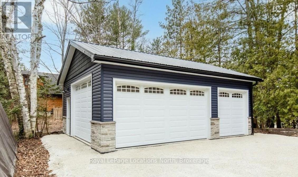 44 Stroud Crescent, Wasaga Beach, Ontario  L9Z 2T5 - Photo 3 - S12147084