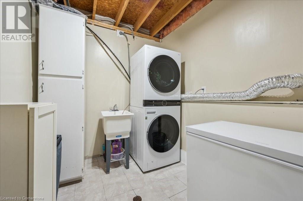 419 Bairstow Crescent Unit# 3, Waterloo, Ontario  N2K 2H7 - Photo 28 - 40728569