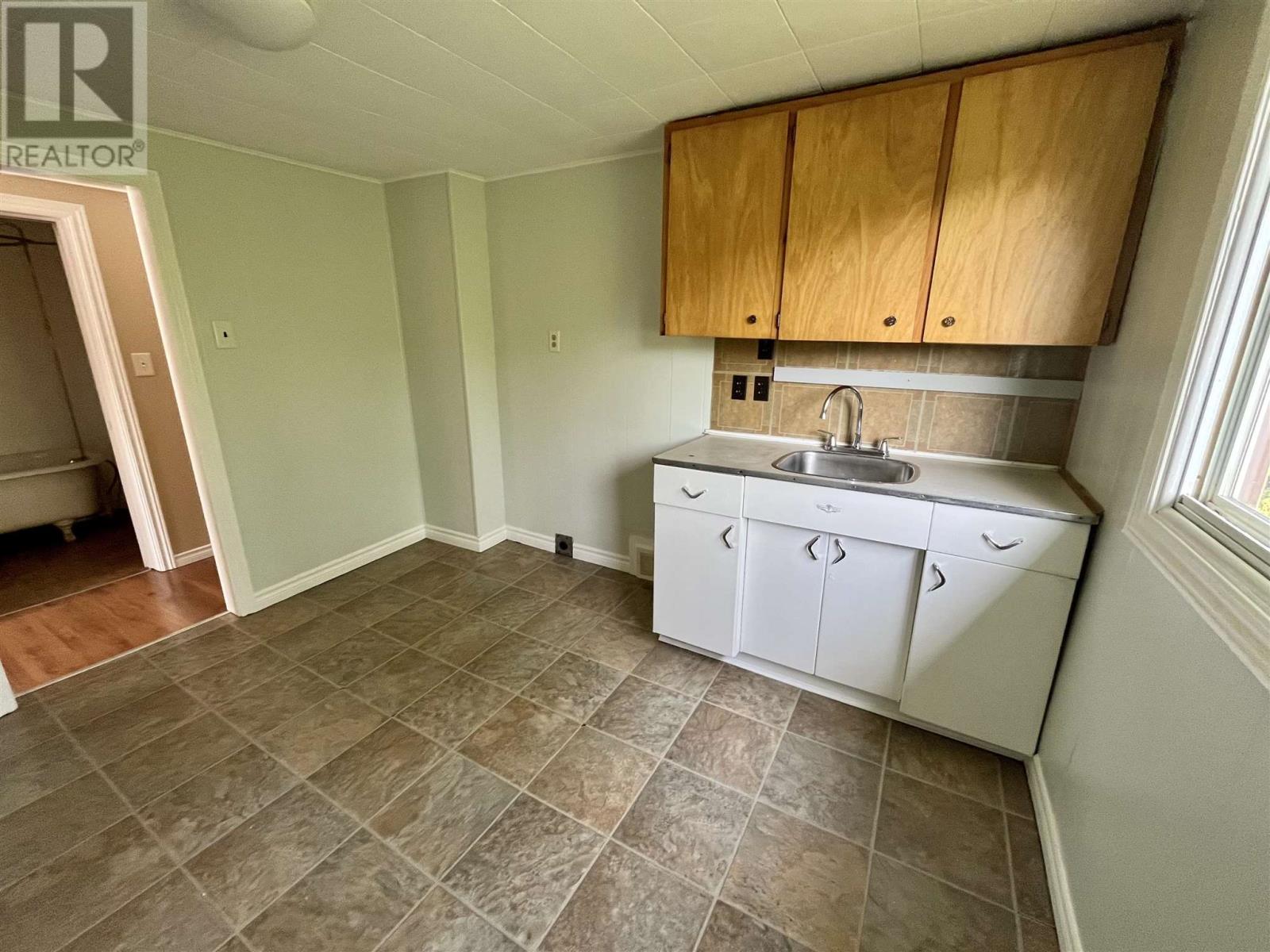 603 Wellington St W, Sault Ste. Marie, Ontario  P6C 3T8 - Photo 5 - SM251076
