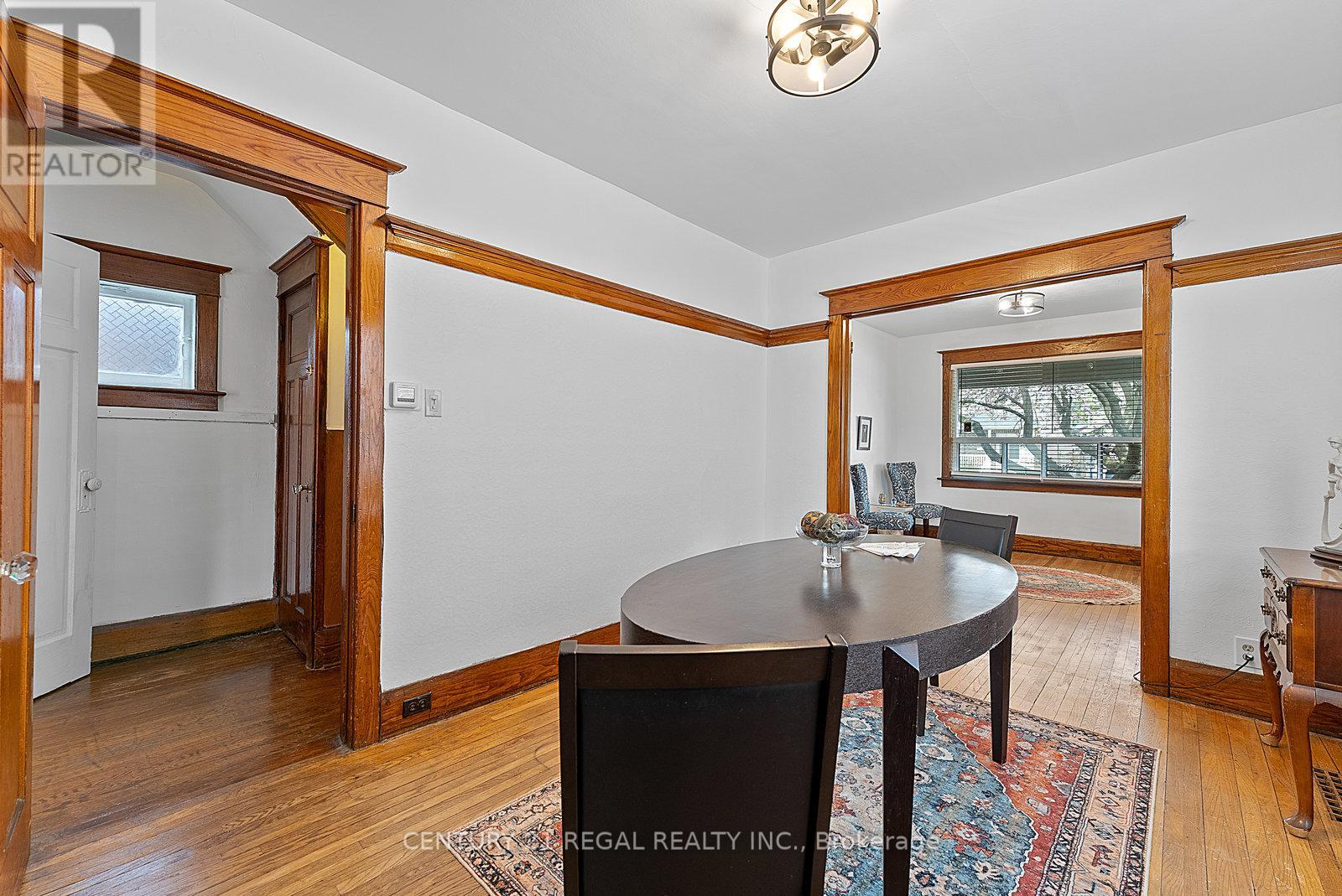 246 Westlake Avenue, Toronto (Woodbine-Lumsden), Ontario  M4C 4T2 - Photo 13 - E12146979