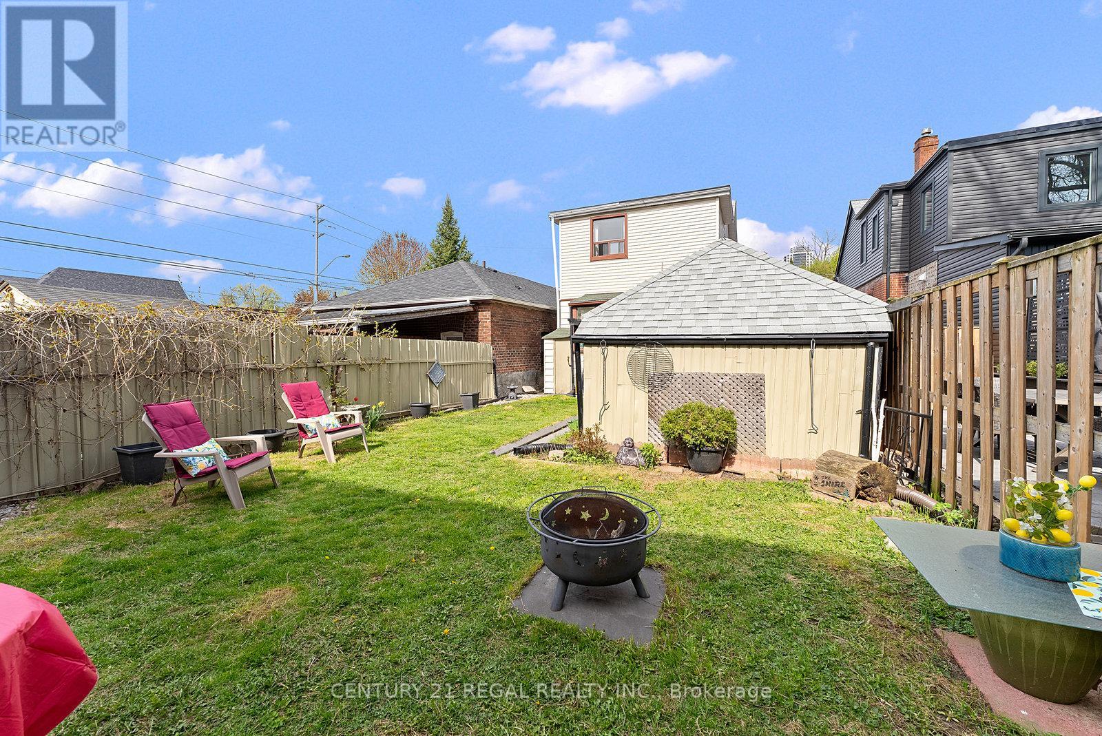 246 Westlake Avenue, Toronto, Ontario  M4C 4T2 - Photo 36 - E12146979