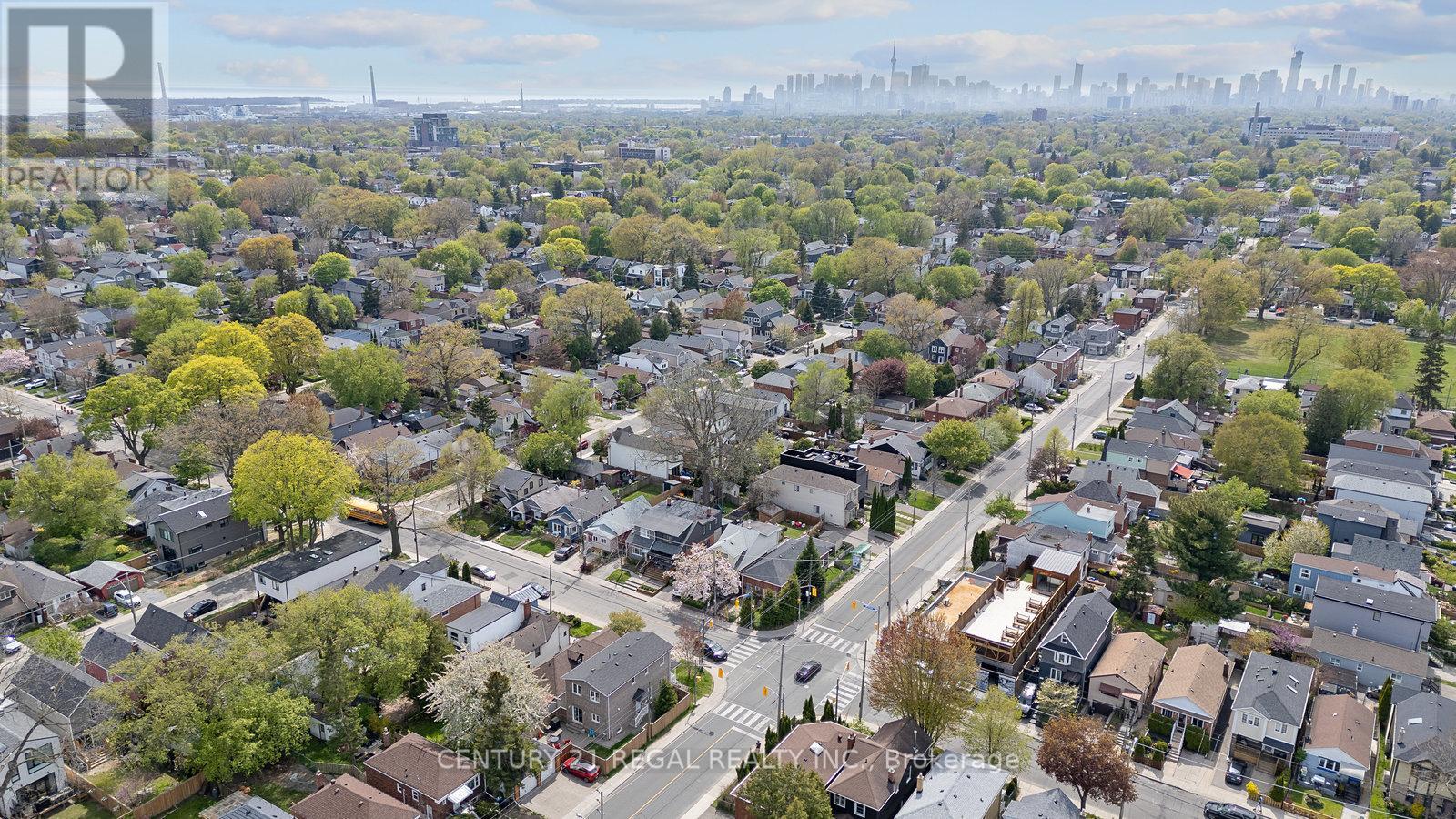 246 Westlake Avenue, Toronto, Ontario  M4C 4T2 - Photo 41 - E12146979