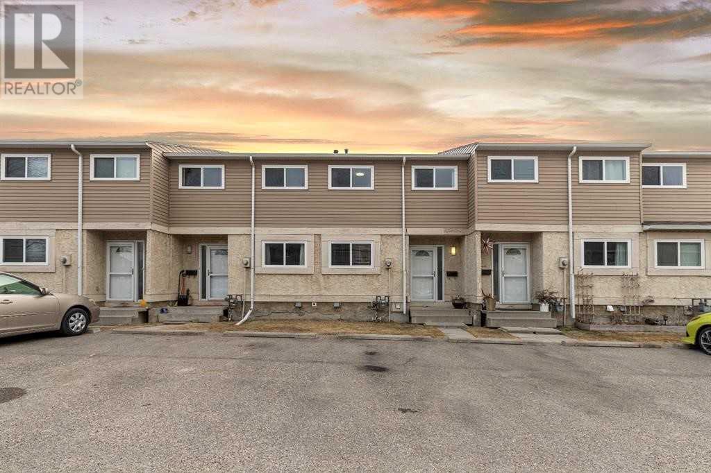 Property at 54, 5520 1 Avenue SE image 2