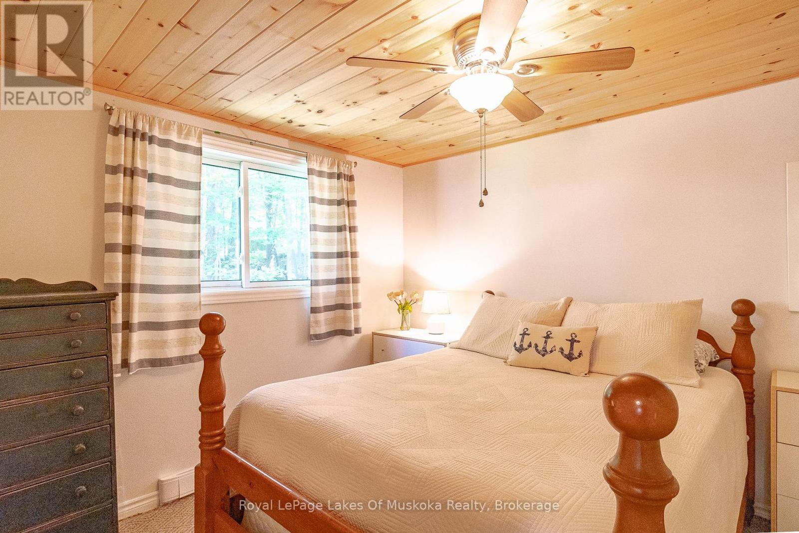 1537 Fox Point Road, Lake Of Bays, Ontario  P0H 1H0 - Photo 24 - X12147101