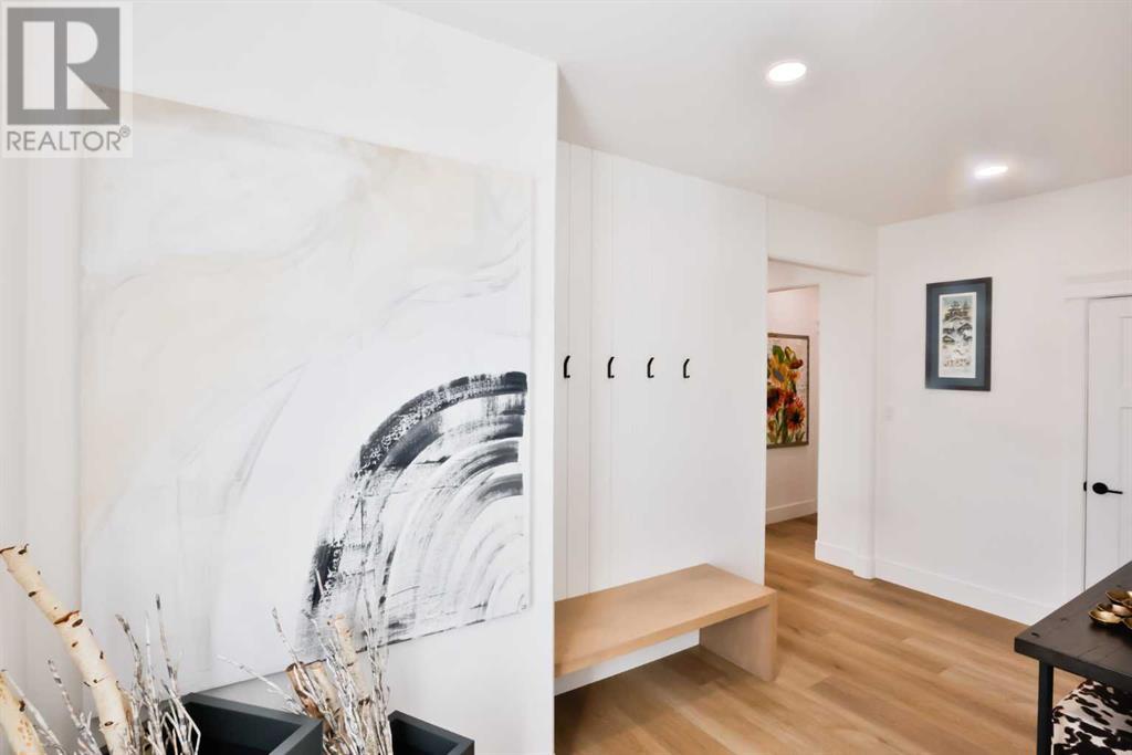 Property at 660 Sixmile Crescent S image 4