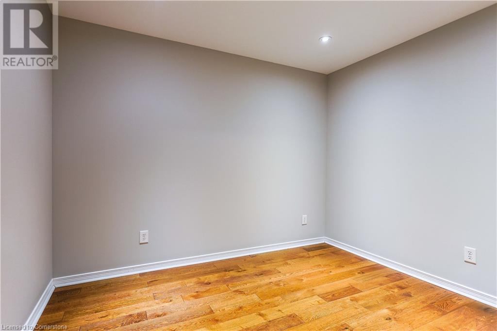 4000 Creekside Drive Unit# 207, Dundas, Ontario  L9H 7S9 - Photo 36 - 40728004