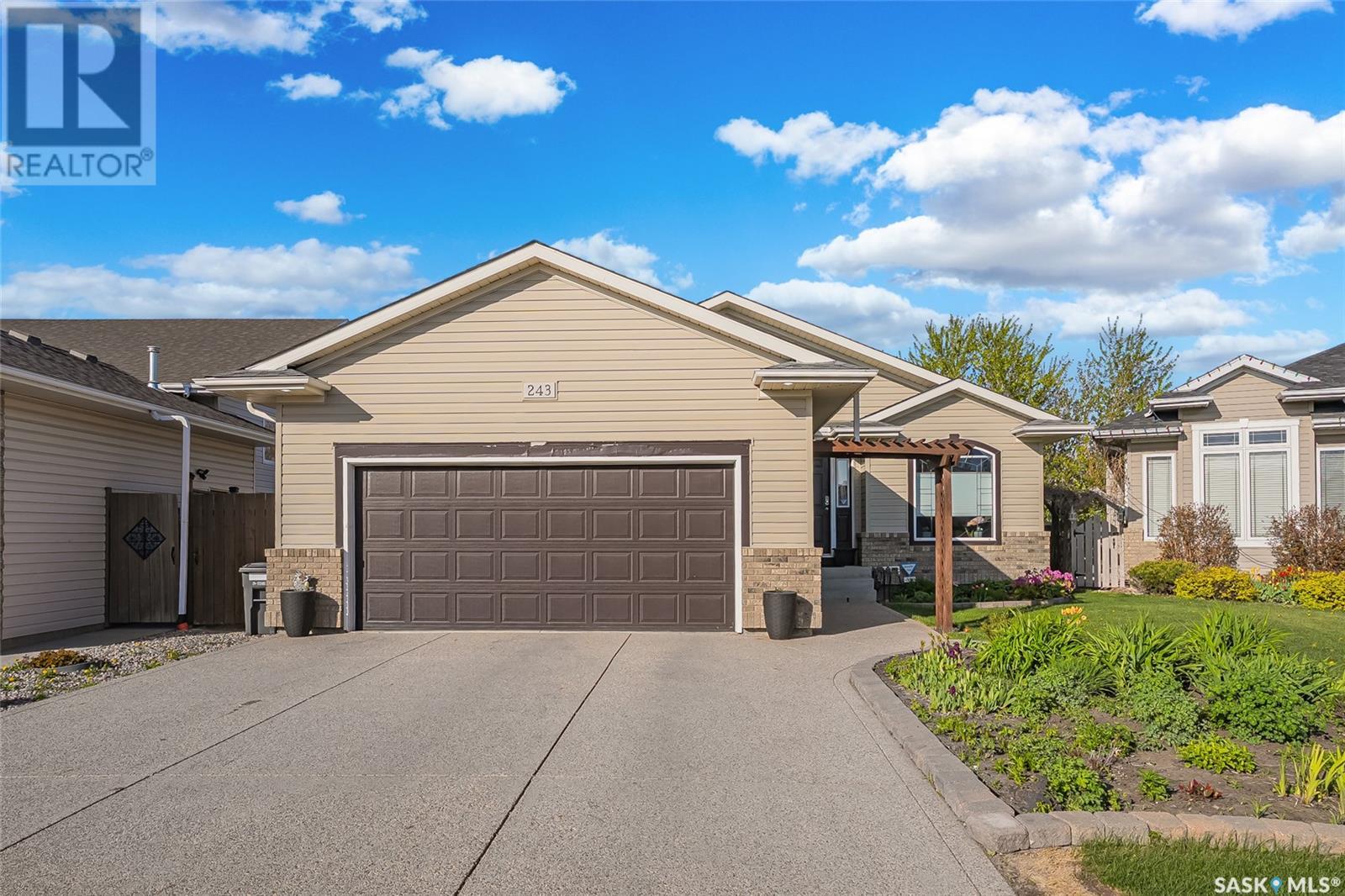 Property at 243 Kucey TERRACE image 1